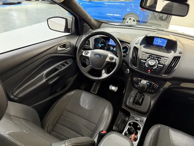 Ford Kuga 1.6 Titanium Plus 4WD, 183Pk, 2015, 2015 Benzine 4