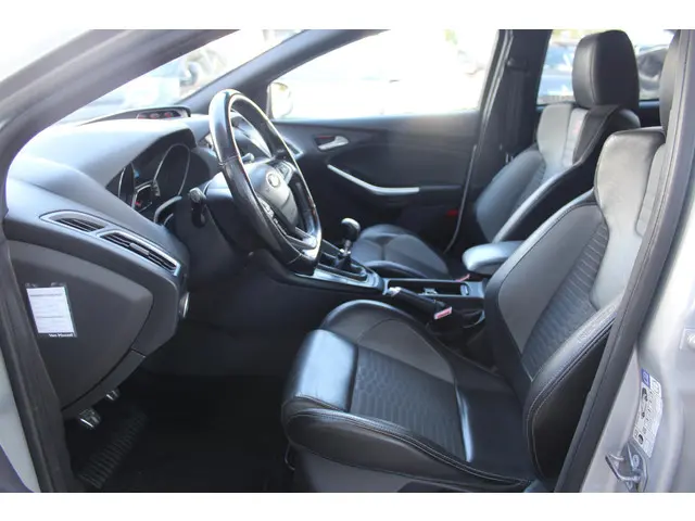 Ford Focus 2.0 ST-3 2015 Benzine 8
