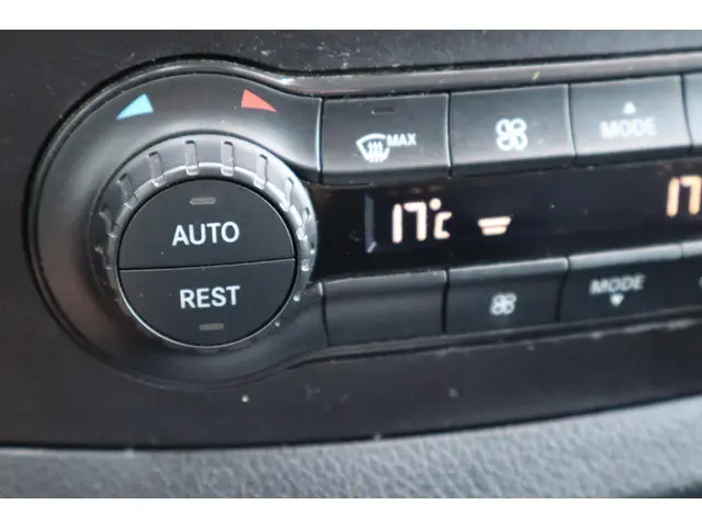 Mercedes-Benz Vito 114 CDI Lang 2017 Diesel 22