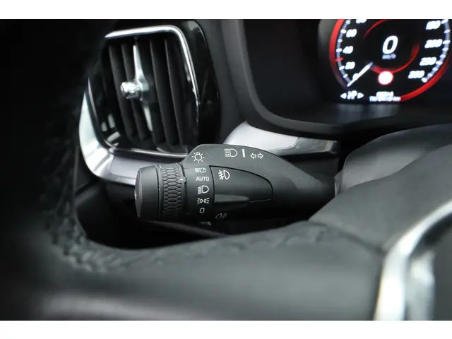 Volvo V60 2.0 B4 Momentum Business 2021 Hybride Benzine 8