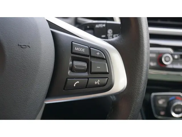 BMW X1 sDrive18i 140pk High Executive 2019 Benzine 30
