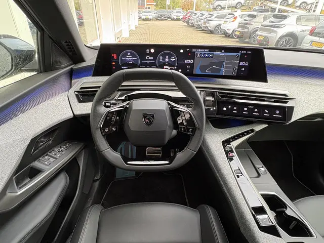 Peugeot 3008 1.2 Hybrid 145 GT 2025 Hybride Benzine 15