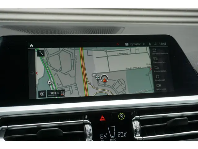 BMW 3 Serie Touring 320i 2021 Benzine 14