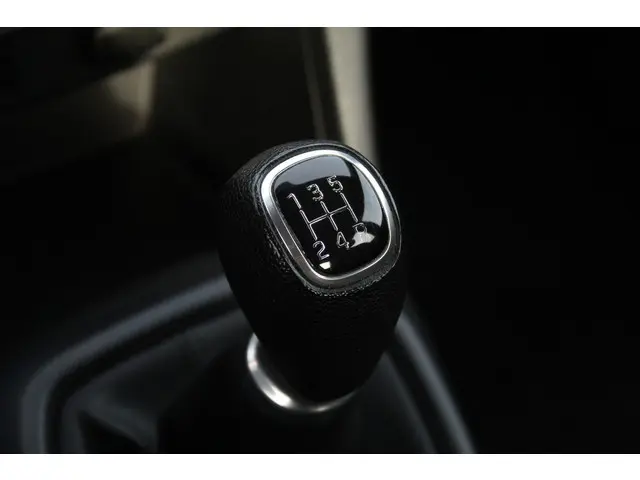 Hyundai i10 1.0i Comfort//Airco//Cruise!! 2018 Benzine 16