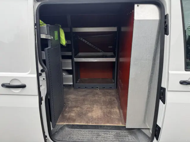 Volkswagen Transporter 2.0 TDI L1H1 2016 Diesel 20