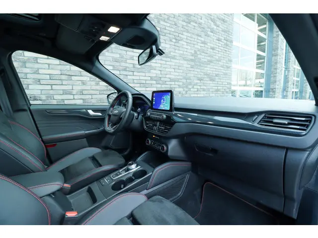 Ford Kuga 2.5 PHEV ST-Line X 2023 Hybride Benzine 12