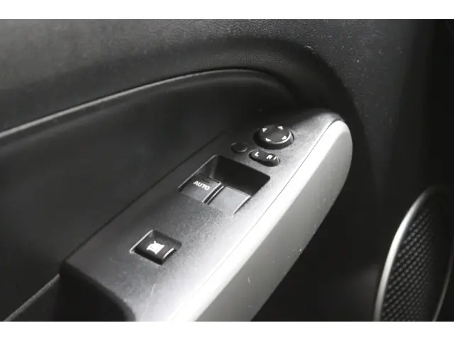Mazda 2 1.3 Cool 2012 Benzine 10