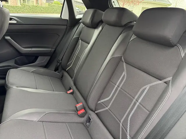 Volkswagen Polo 1.0 TSI Highline R-Line 2019 Benzine 43