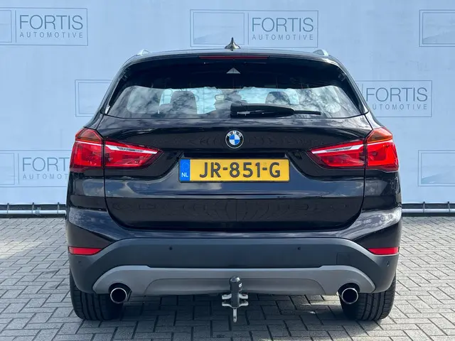 BMW X1 sDrive20i Centennial Executive 2016 Benzine 14