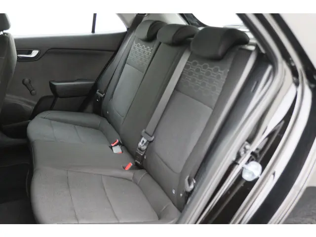 Kia Rio 1.0 T-GDi MHEV DynamicLine 2023 Hybride Benzine 12