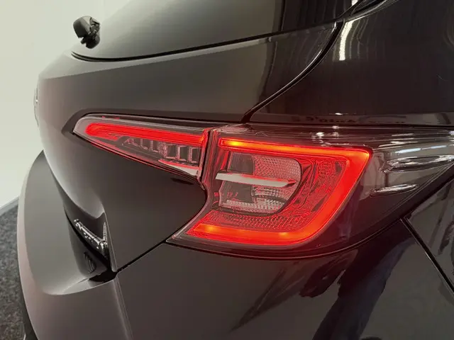 Toyota Corolla 1.8 Hybrid TeamD 2022 Hybride Benzine 27