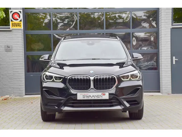 BMW X1 sDrive20i High Executive 2020 Benzine 2