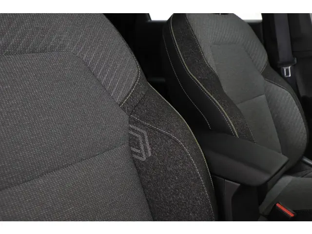 Renault Captur 1.3 mild hybrid 160 techno 2025 Benzine 9