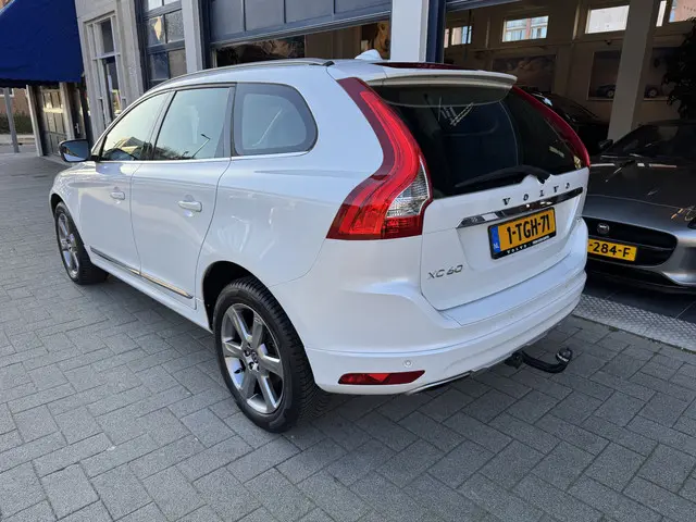 Volvo XC60 2.0 T5 FWD Summum 2014 Benzine 4