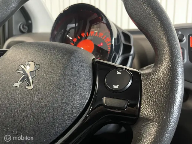 Peugeot 108 1.0 e-VTi Access 2018 Benzine 15