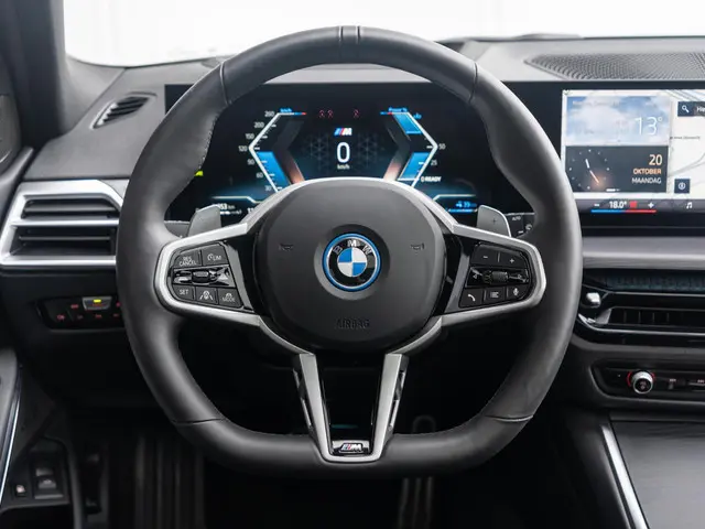 BMW 3 Serie Touring 330e 2025 Hybride Benzine 8