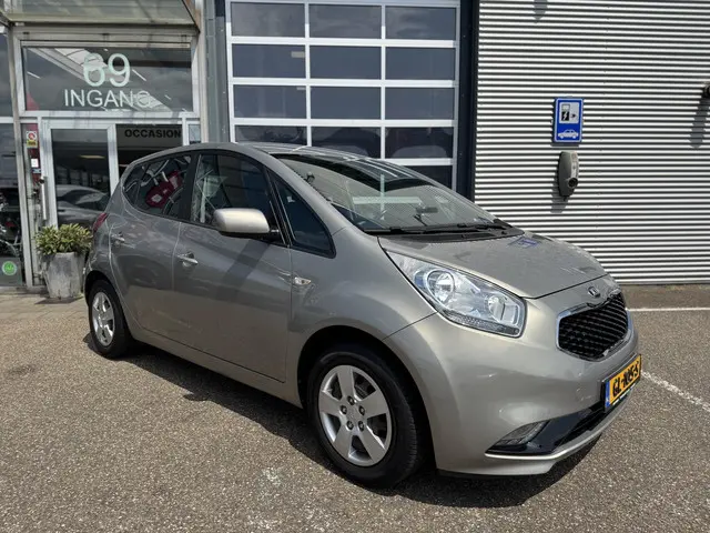Kia Venga 1.6 CVVT DynamicLine 2015 Benzine 2