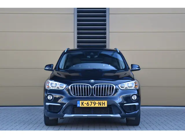 BMW X1 xDrive20i Executive 2017 Benzine 5