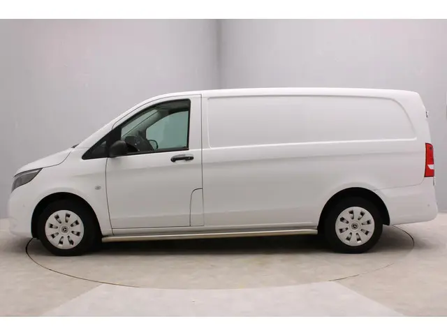 Mercedes-Benz Vito 2