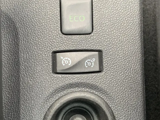 Renault Captur 1.2 TCe Initiale Paris 2018 Benzine 32