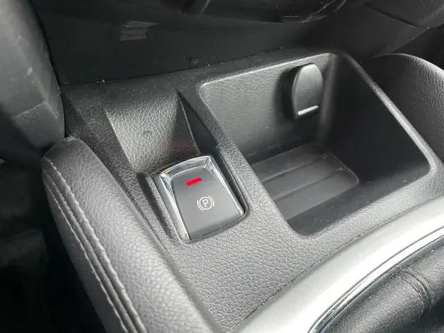 Nissan QASHQAI 1.2 Connect Edition 2015 Benzine 3