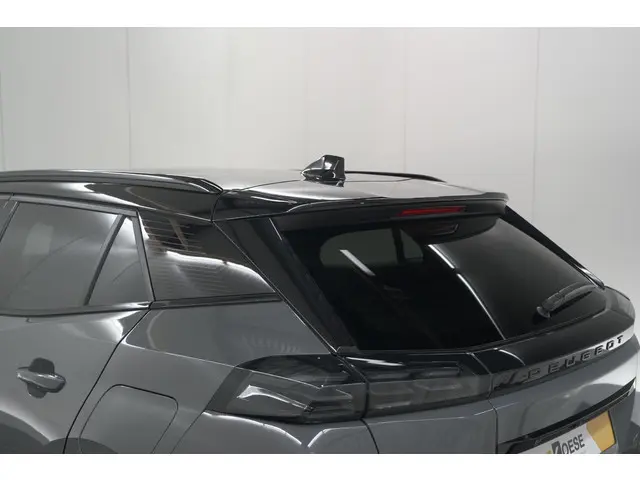 Peugeot 2008 PureTech 130 EAT8 GT 2024 Benzine 29