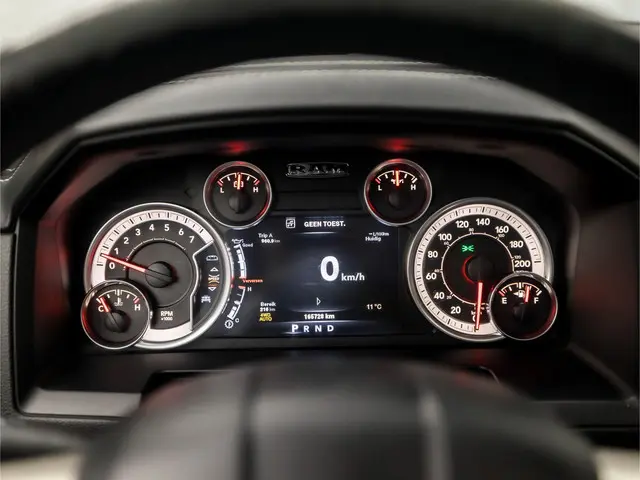 Dodge Ram 1500 5.7 V8 Quad Cab 6'4 2014 LPG/Gas 25