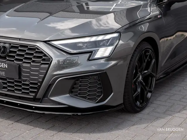 Audi A3 Limousine 35 TFSI S-Line 2022 Benzine 44