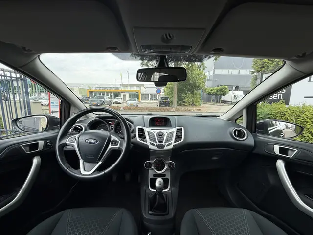 Ford Fiesta 1.25 Titanium 2012 Benzine 14
