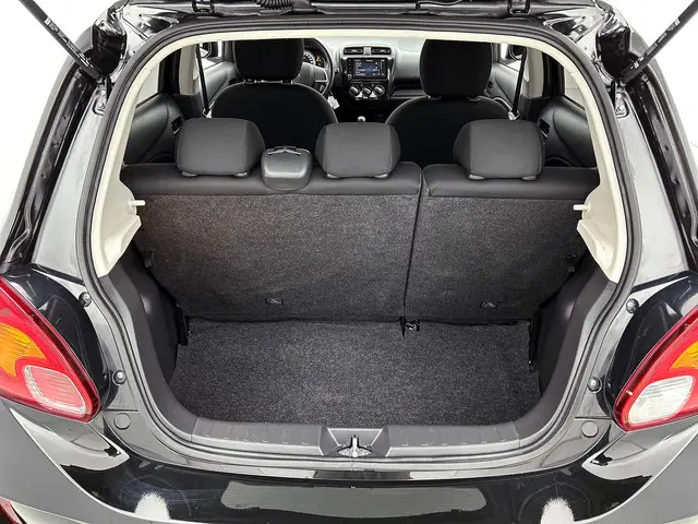 Mitsubishi Space Star 1.2 Connect+ 2023 Benzine 25