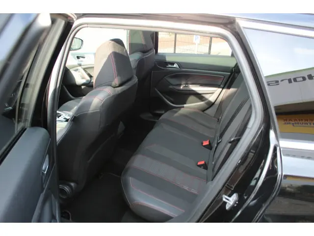 Peugeot 308 SW 1.2 PureTech GT-line 2017 Benzine 19