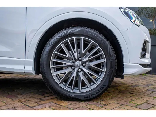 Audi Q3 35 TFSI S edition|PANO|LEER|CAMERA 2019 Benzine 9