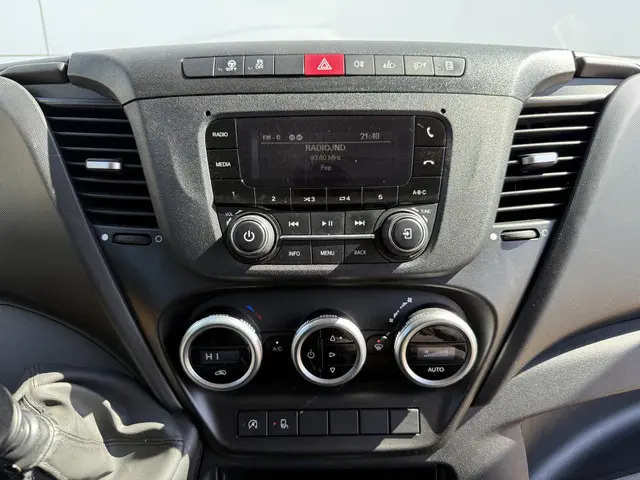 Iveco Daily 35S14 2.3 2022 Diesel 15