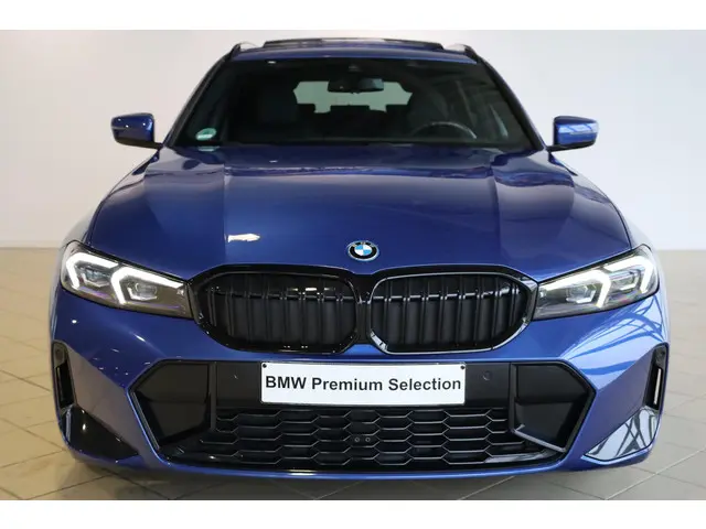 BMW 3 Serie Touring 330e 2024 Hybride Benzine 4