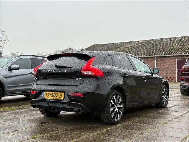 Volvo V40 2.0 D3 Dynamic 2018 Diesel 4