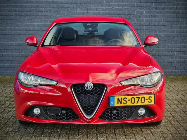 Alfa Romeo Giulia 2.0 Super / AUTOMAAT / 2017 Benzine 3