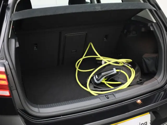 Volkswagen e-Golf E-DITION 100kW/136PK 2020 Elektrisch 18