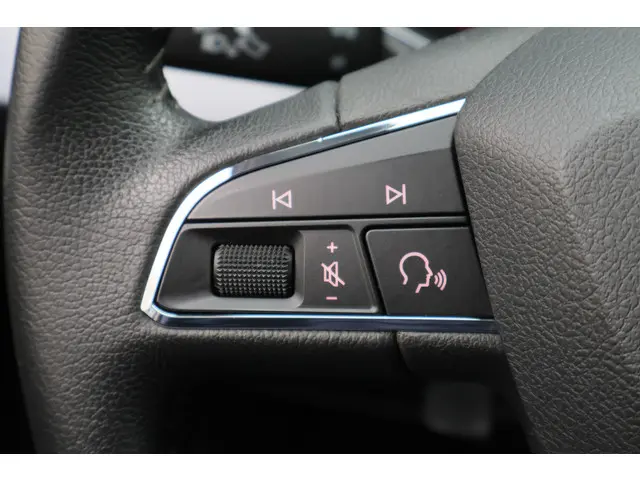 SEAT Arona 1.0 TSI Style Business Intense 2019 Benzine 34