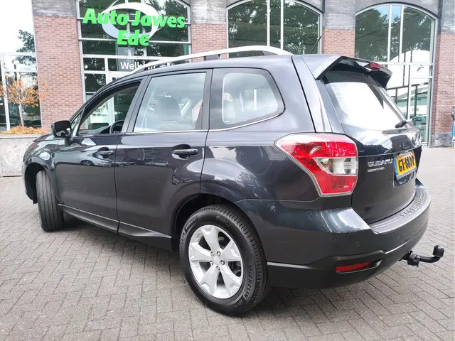 Subaru Forester 2.0 Luxury 2015 Benzine 4