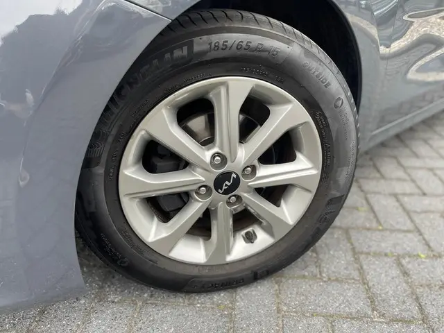 Kia Rio | Camera | Carplay| PDC | DAB | LMV | 2021 Benzine 4