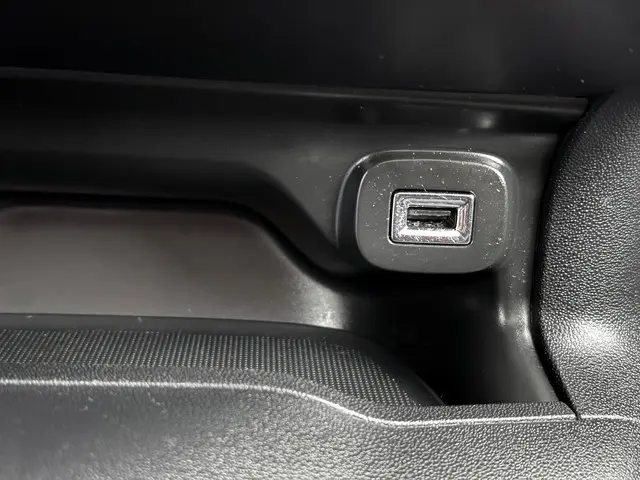 Citroën C4 Cactus 1.2 PureTech Rip Curl 2016 Benzine 25