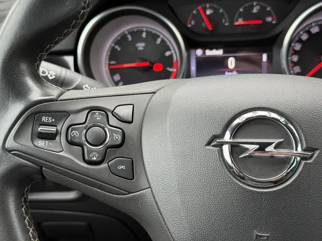 Opel Astra Sports Tourer 1.4 Innovation 2016 Benzine 23