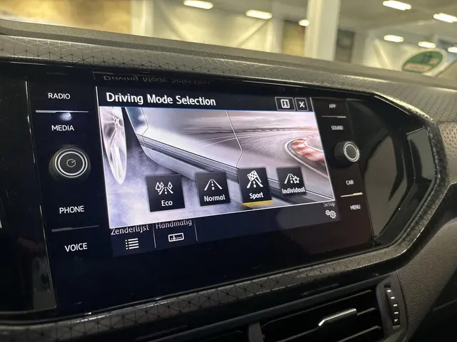 Volkswagen T-Cross 1.0 Tsi 115pk Style 2019 Benzine 8