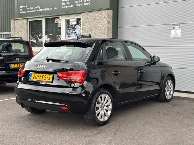 Audi A1 Sportback 1.2 TFSI Attr 2012 Benzine 8
