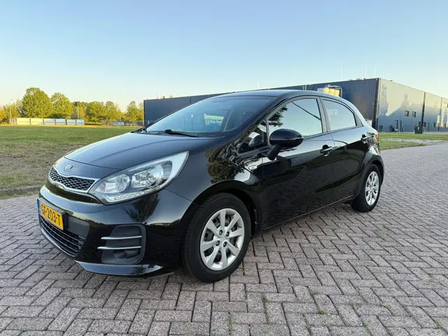 Kia Rio 1.2 CVVT DynamicLine 2015 Benzine 2