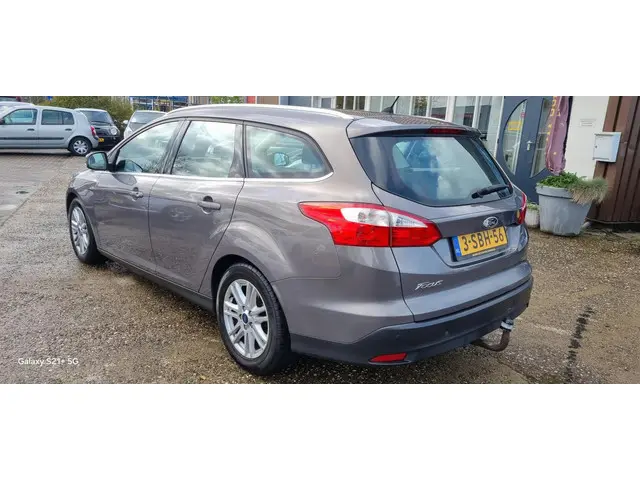 Ford Focus Wagon 1.0 EcoBoost Titanium 2013 Benzine 8