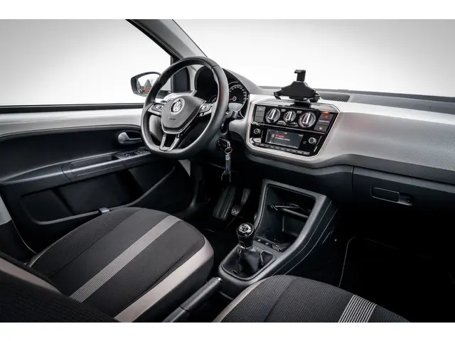 Volkswagen up! 3