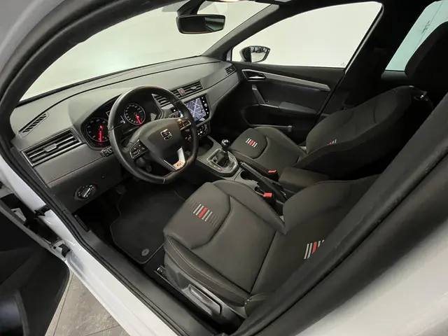 SEAT Ibiza 1.0 TSI FR Business Intense 2020 Benzine 31