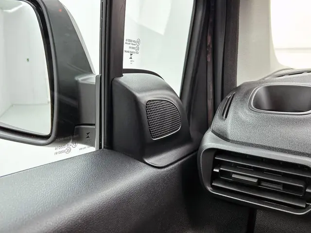 Peugeot Partner 1.5 BlueHDi 100 S&S L2 2023 Diesel 10