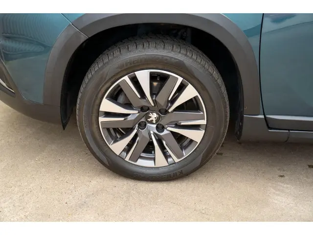 Peugeot 2008 1.2 PureTech Allure 2017 Benzine 10